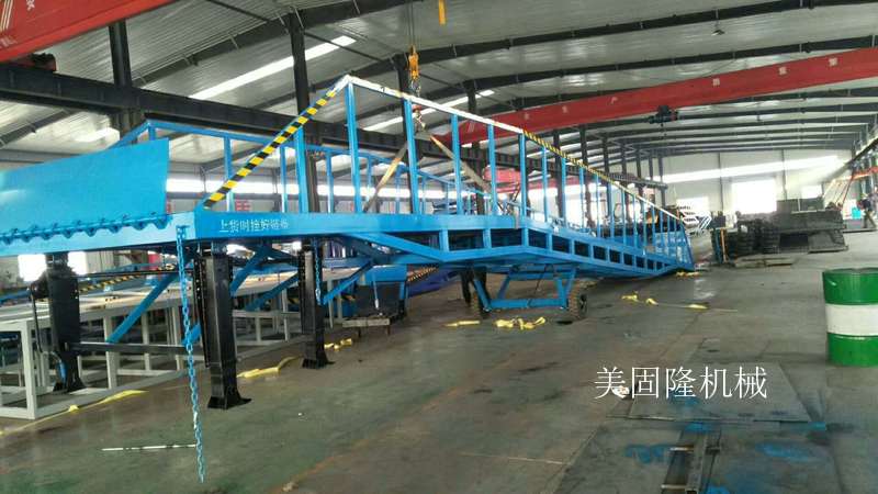 阿勒泰移动式登车桥厂家