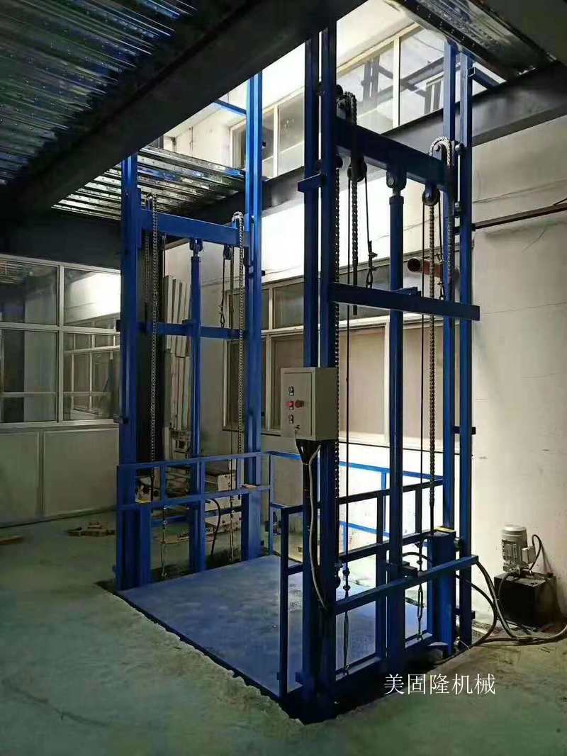 阿勒泰室内导轨式升降机厂家