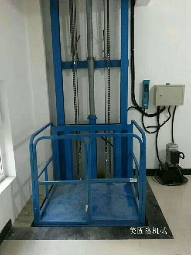 阿勒泰单臂导轨式升降机厂家